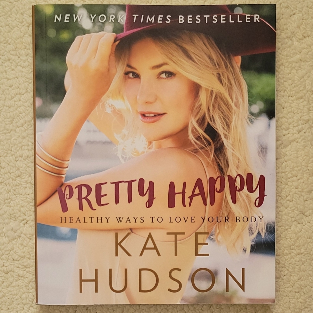🆓️ Item! Pretty Happy - Book